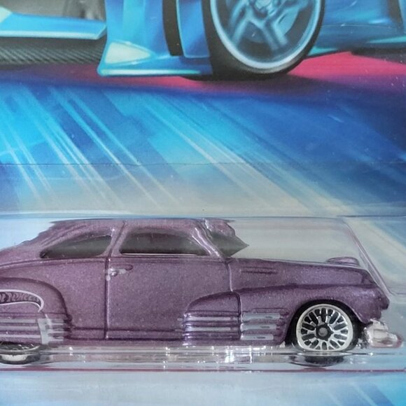 GRADED AND SEALED, 2004 HOT WHEELS, 1947 CHEVY FLEETLINE, FIRST EDITION, MINT!!! - Picture 2 of 4